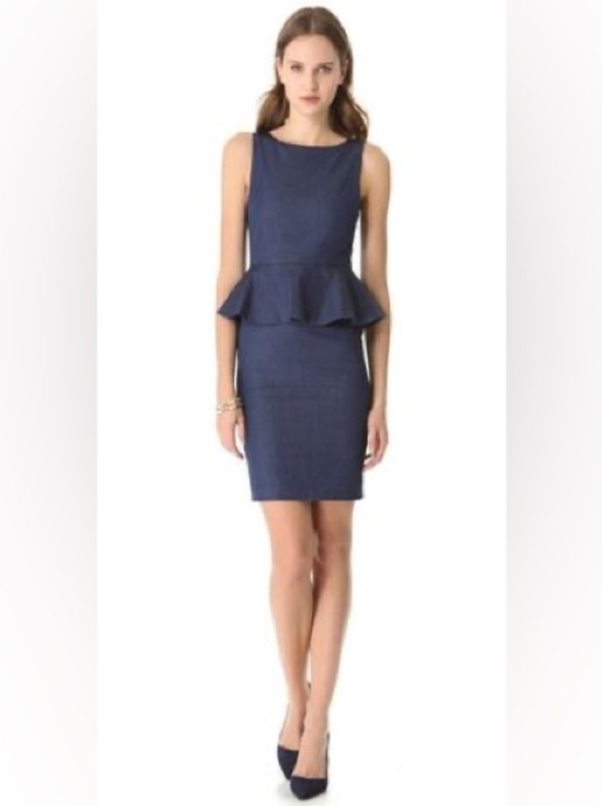 Alice + Olivia Dresses & Skirts - Alice + Olivia Navy Sleeveless Peplum Midi Dress